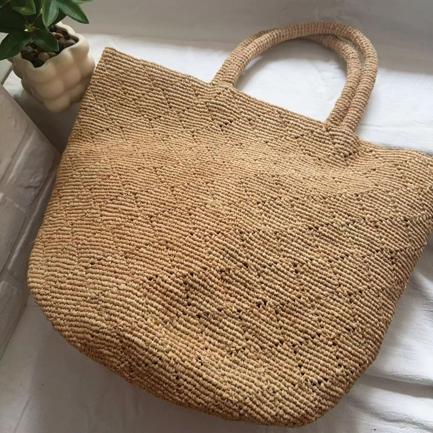 Crochet Bag Raffia - حقيبة شاطئ نسائية مربعة الشكل بتصميم