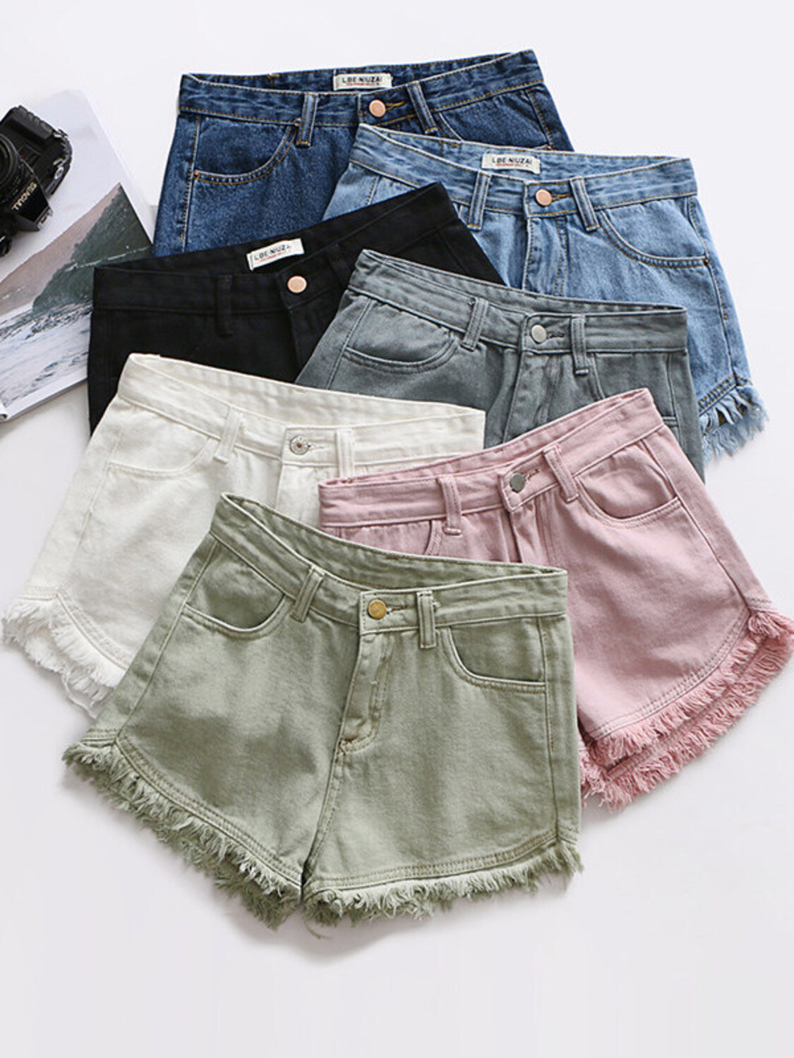 Shorts Denim Frayed - شورت جينز نسائي بخصر مرتفع بتصميم