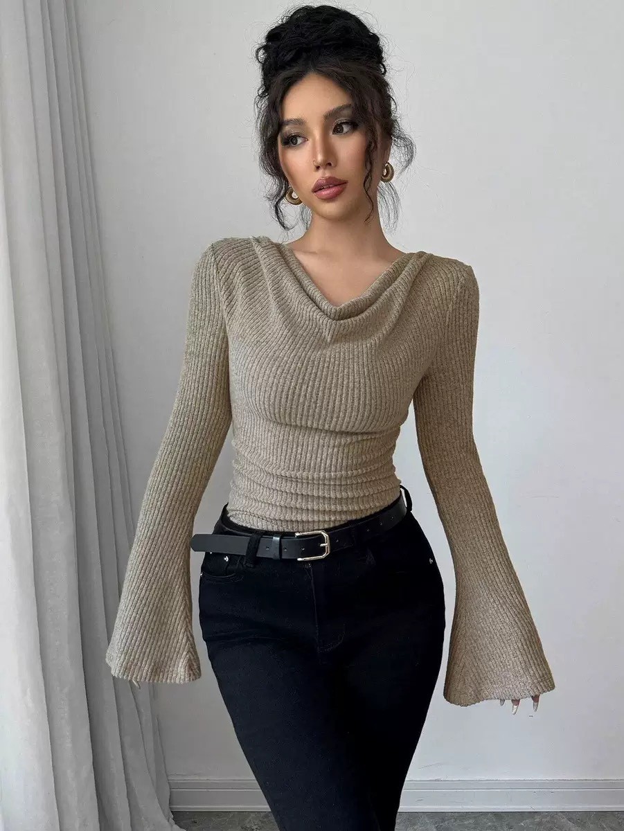 Blouse Off Shoulder - بلوزة نسائية بكتف مكشوف وياقة مطوية،