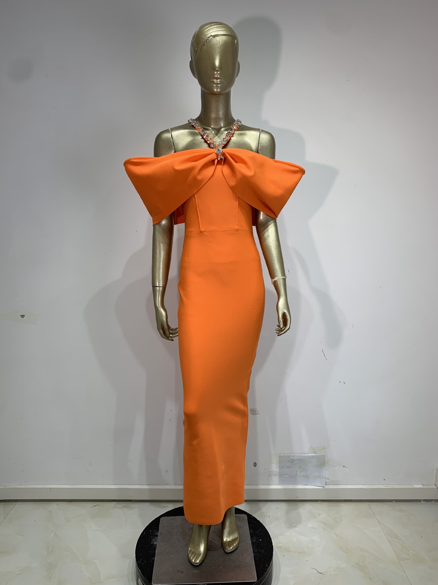 فستان ماكسي نسائي جديد بتصميم  - مراجعة Maxi Dress Halter وسعره