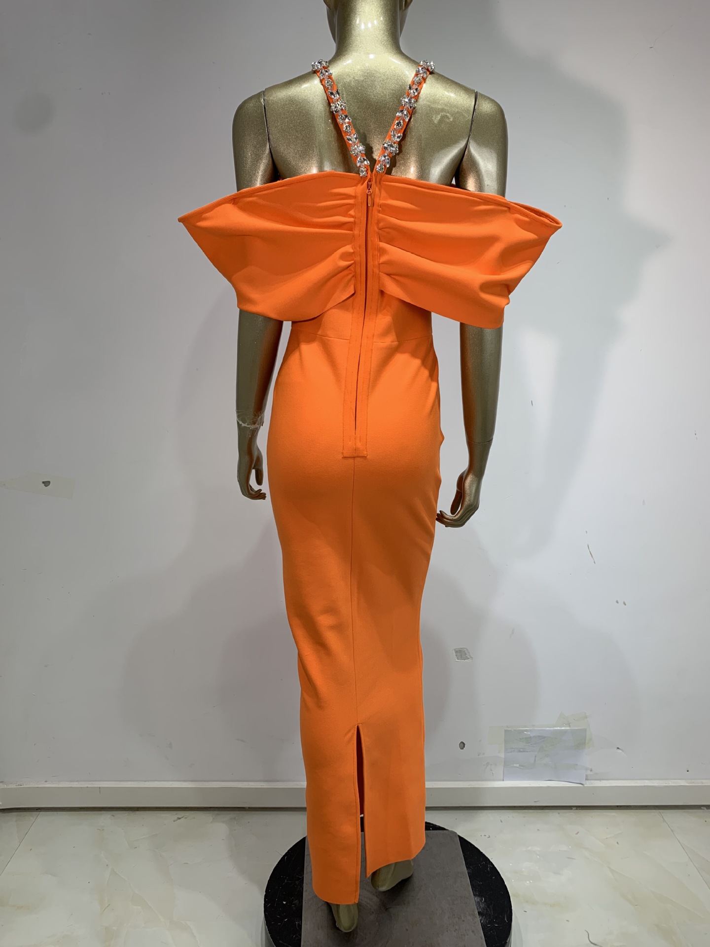 فستان ماكسي نسائي جديد بتصميم  - مراجعة Maxi Dress Halter وسعره