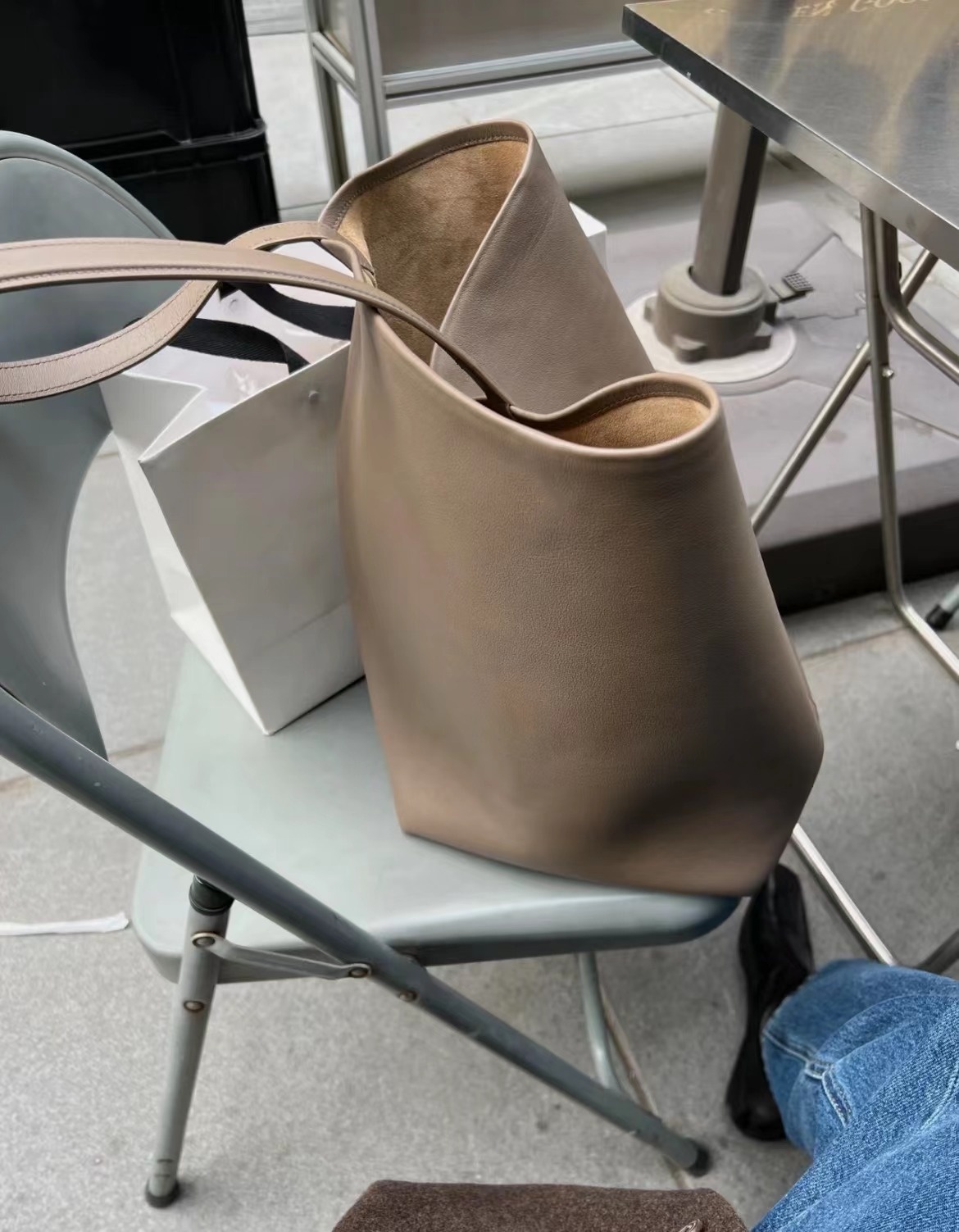 حقيبة من جلد البقر لفصلي الخري - مراجعة Tote Bag Beach وسعره