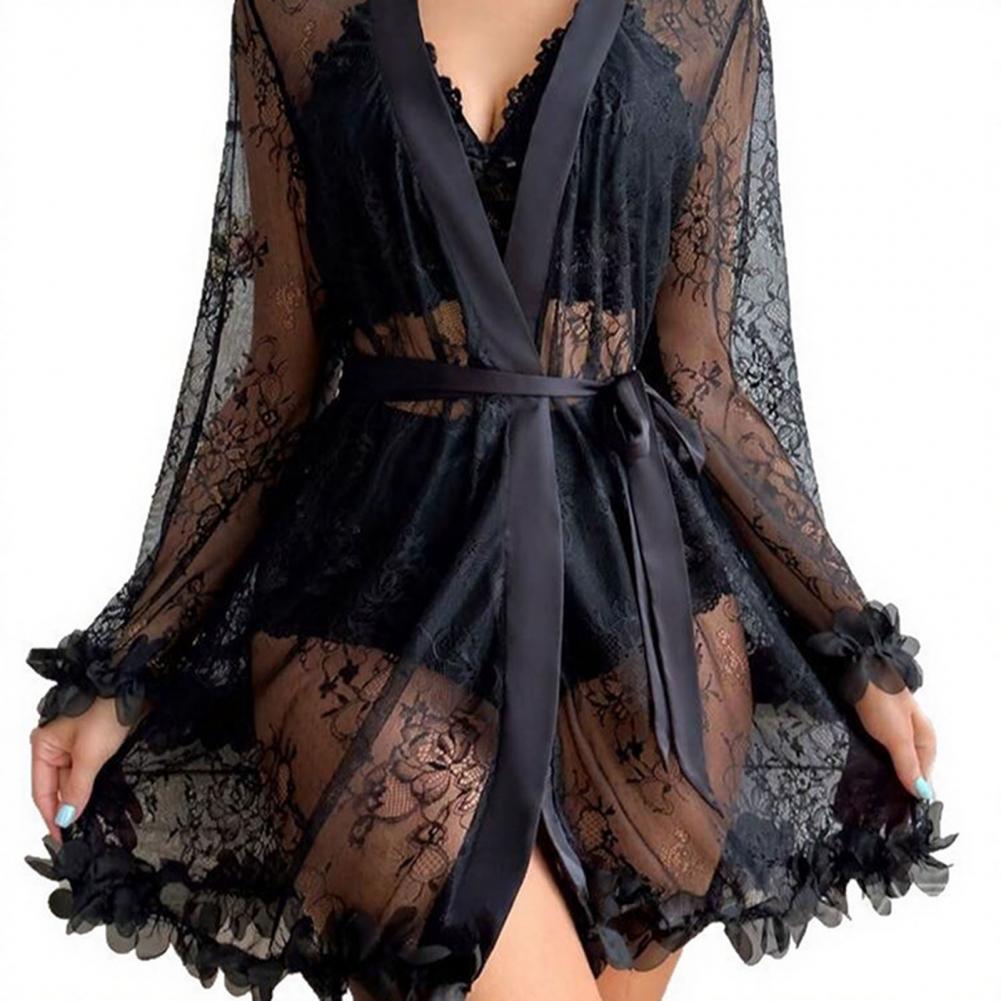 طقم ملابس نوم مثير من الدانتيل - مراجعة Kimono Sheer Floral وسعره