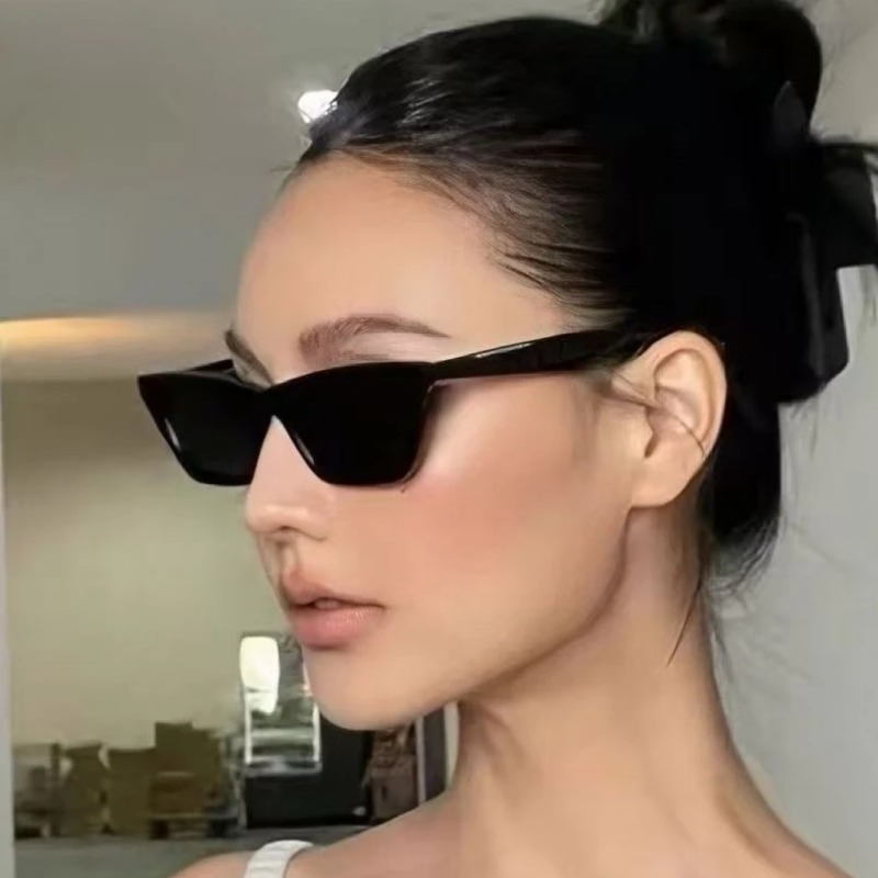 نظارات شمسية فاخرة بتصميم عين  - مراجعة Sunglasses Cat Eye وسعره