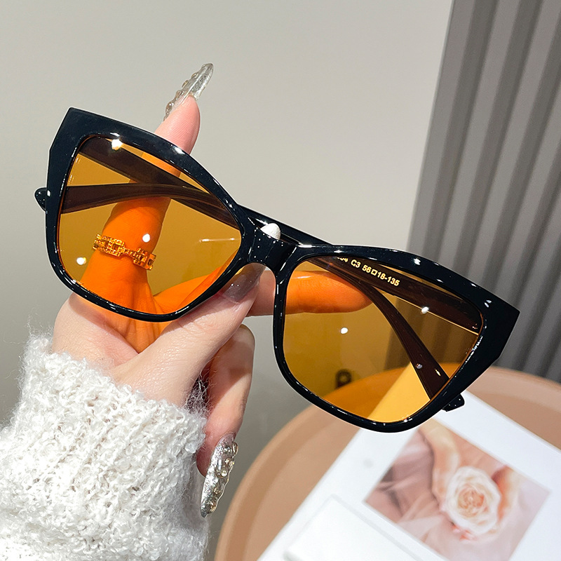 نظارات شمسية نسائية عصرية بتصم - مراجعة Sunglasses Cat Eye وسعره