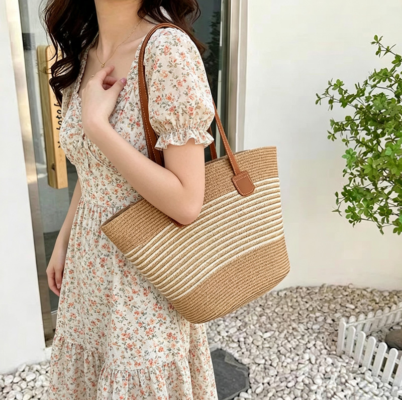 حقيبة يد نسائية من القش المخطط - مراجعة Tote Bag Beach وسعره
