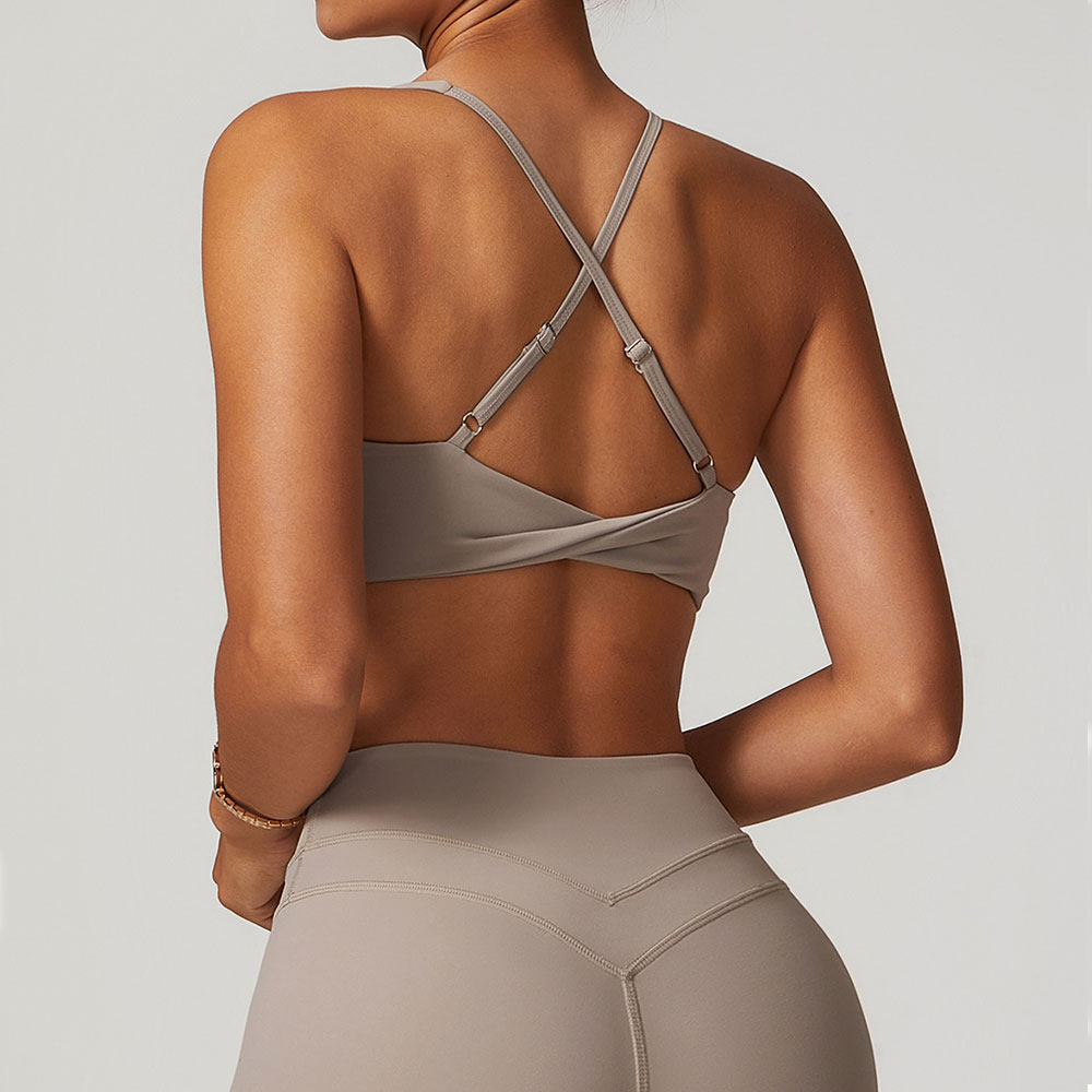 حمالة صدر رياضية للنساء ، حمال - مراجعة Bralette Triangle Set وسعره